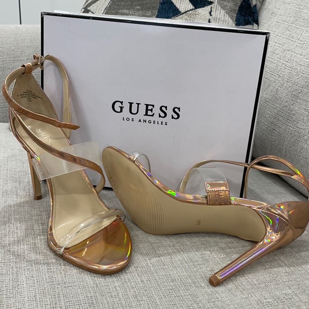 Heel shoe